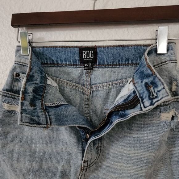 BDG x Urban Outfitters Distressed Denim Light Wash Mini Skirt Size XS - Picture 6 of 6